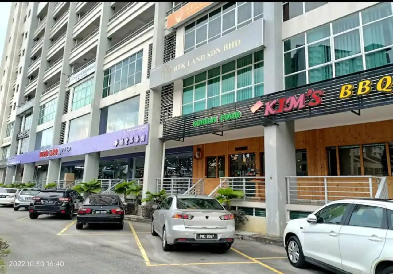 Apartment City Town Condo: Cozy Penang Retreat with Beautiful Views George Town